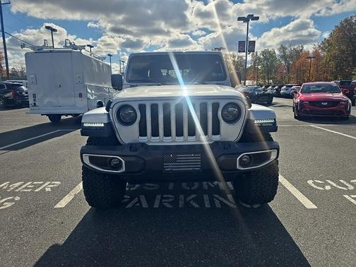 2022 Jeep Gladiator Overland
