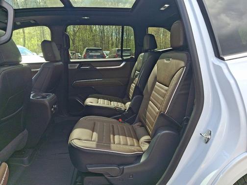 White 2026 GMC Acadia DENALI ULTIMATE