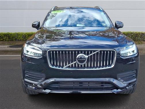 2021 Volvo XC90 T6 Momentum 7 Passenger