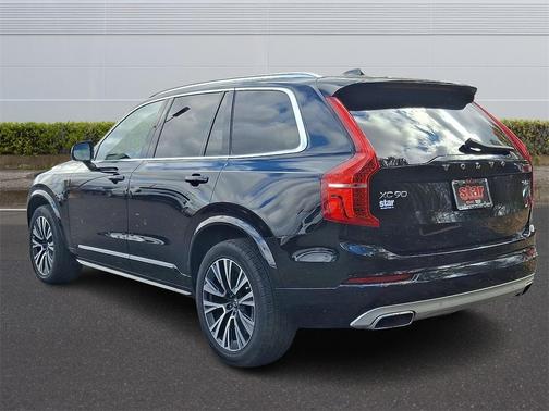 2021 Volvo XC90 T6 Momentum 7 Passenger