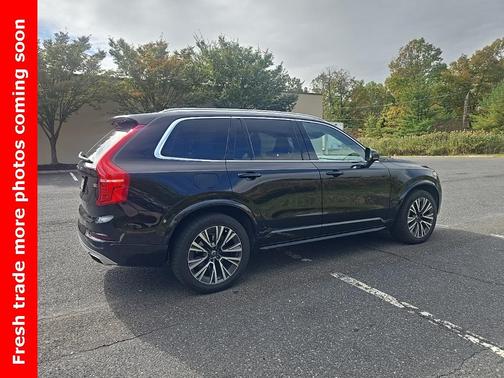 2021 Volvo XC90 T6 Momentum 7 Passenger