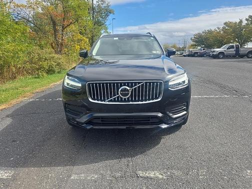 2021 Volvo XC90 T6 Momentum 7 Passenger