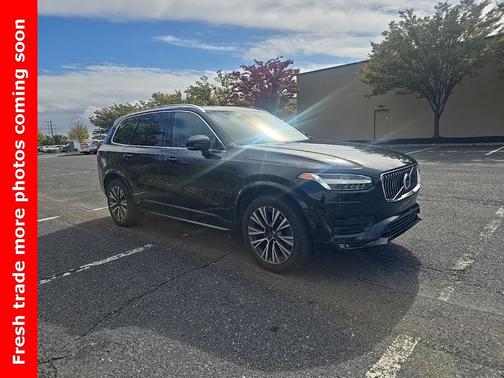 2021 Volvo XC90 T6 Momentum 7 Passenger