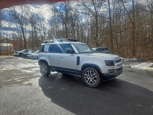 2022 Land Rover Defender 110 X-Dynamic SE