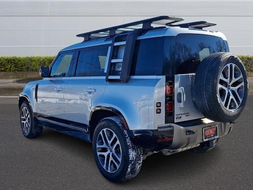 2022 Land Rover Defender 110 X-Dynamic SE