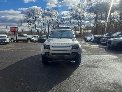 2022 Land Rover Defender 110 X-Dynamic SE