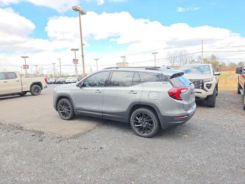 2023 GMC Terrain SLT