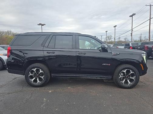 2025 GMC Yukon AT4