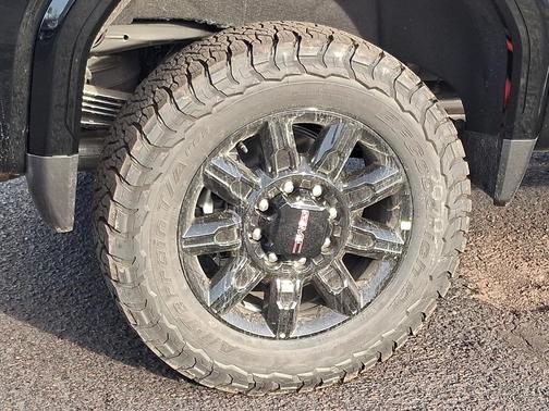 2026 GMC Sierra 2500 AT4