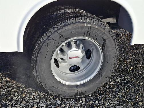 2025 GMC Sierra 3500 Pro