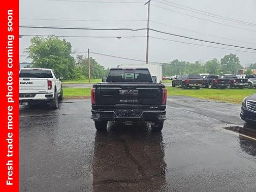 2024 GMC Sierra 2500 AT4