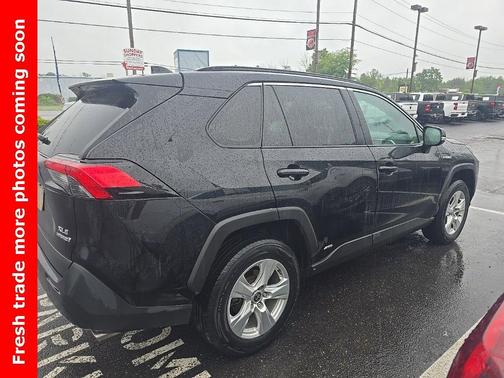 2021 Toyota RAV4 Hybrid XLE