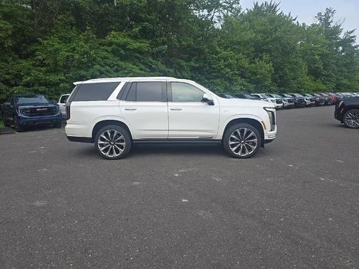 2025 Cadillac Escalade Premium Luxury