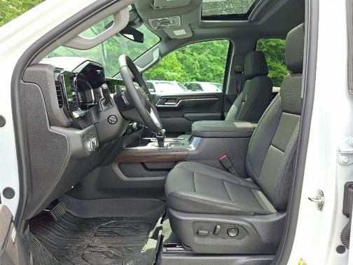 White 2026 GMC Sierra 1500 SLT