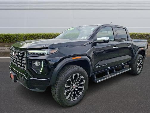 Onyx Black 2023 GMC Canyon Denali