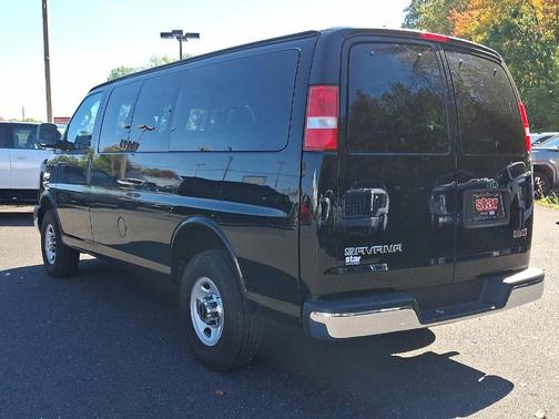 2025 GMC Savana 2500 LT