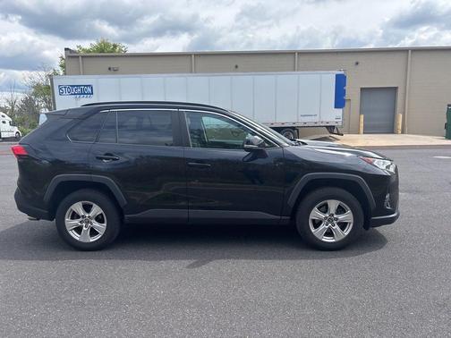 Midnight Black Metallic 2019 Toyota RAV4 XLE