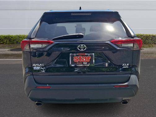 Midnight Black Metallic 2019 Toyota RAV4 XLE