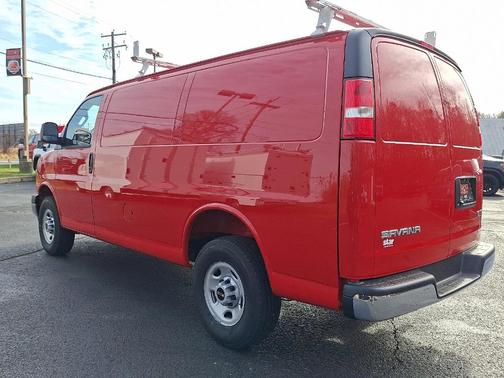 2025 GMC Savana 2500 Work Van