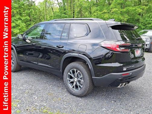 2025 GMC Acadia AT4
