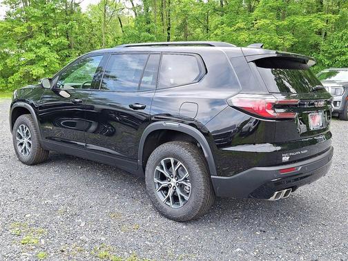 2025 GMC Acadia AT4