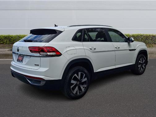 Pure White 2020 Volkswagen Atlas Cross Sport 2.0T SE