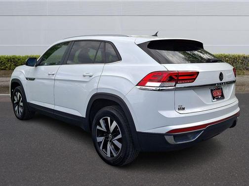 Pure White 2020 Volkswagen Atlas Cross Sport 2.0T SE