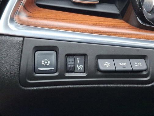 2019 Cadillac XT5 Platinum