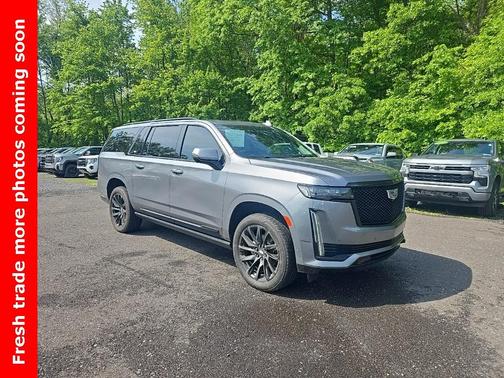 2022 Cadillac Escalade ESV Sport Platinum