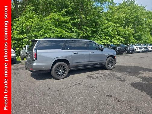 2022 Cadillac Escalade ESV Sport Platinum