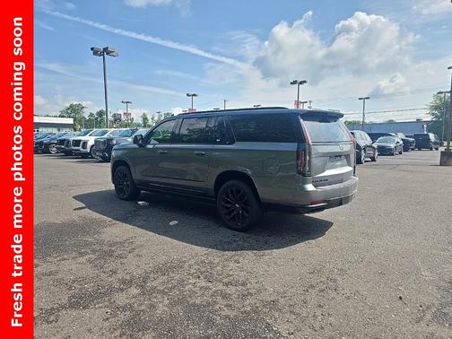 2022 Cadillac Escalade ESV Sport Platinum