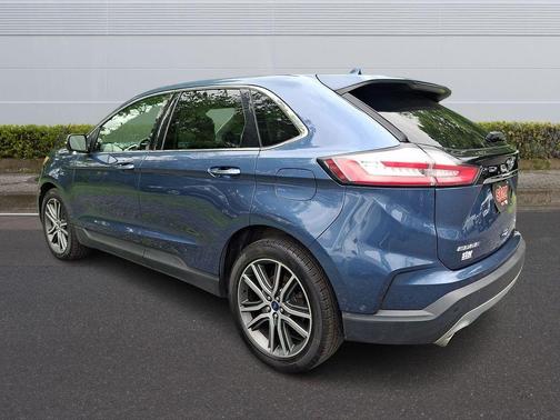 Blue Metallic 2019 Ford Edge Titanium