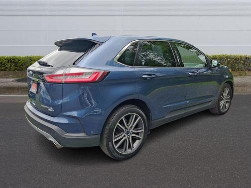 Blue Metallic 2019 Ford Edge Titanium