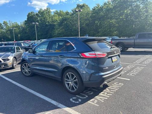 Blue 2019 Ford Edge Titanium