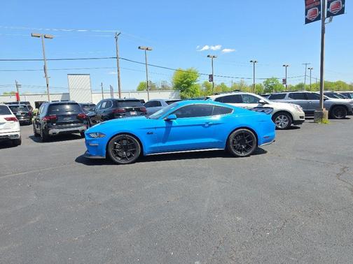 Grabber Blue 2022 Ford Mustang GT
