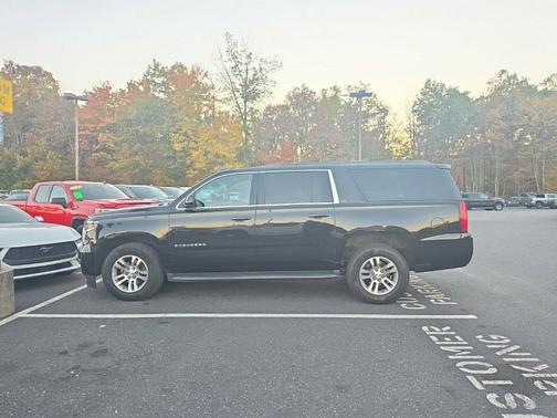 Black 2017 Chevrolet Suburban LT