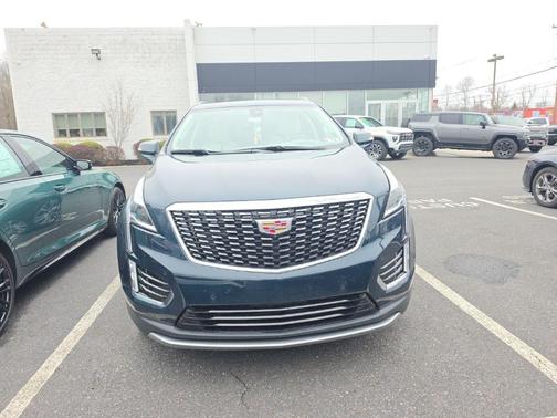 Emerald 2025 Cadillac XT5 Premium Luxury