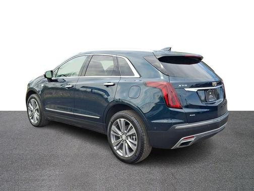 Emerald 2025 Cadillac XT5 Premium Luxury