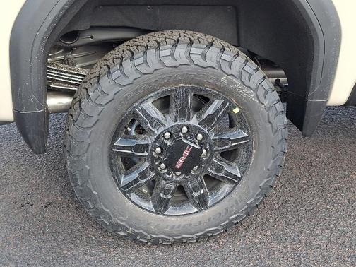 2026 GMC Sierra 2500 AT4