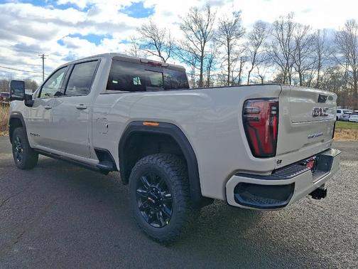 2026 GMC Sierra 2500 AT4