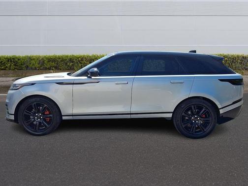 Hakuba Silver 2022 Land Rover Range Rover Velar R-Dynamic S
