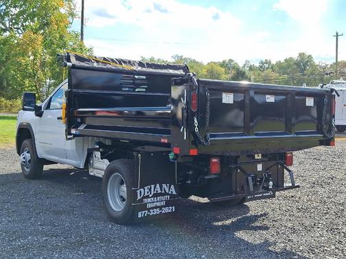 2025 GMC Sierra 3500 Pro
