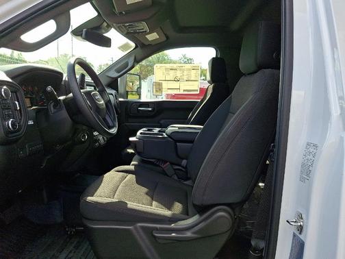 2025 GMC Sierra 3500 Pro