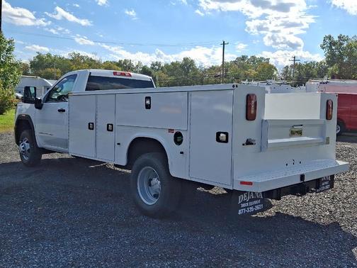 2025 GMC Sierra 3500 Pro