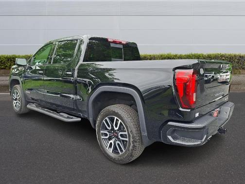 Onyx Black 2024 GMC Sierra 1500 AT4