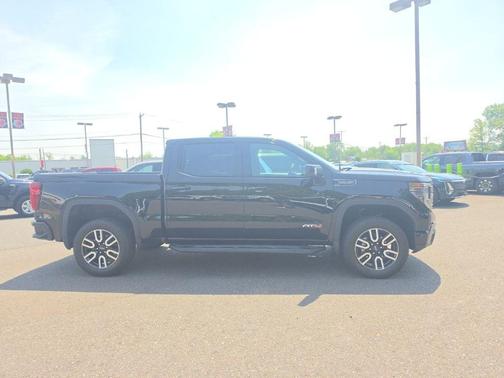 Onyx Black 2024 GMC Sierra 1500 AT4
