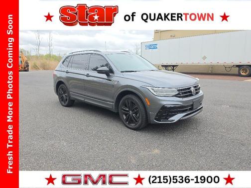 Platinum Gray Metallic 2022 Volkswagen Tiguan 2.0T SE R-Line Black