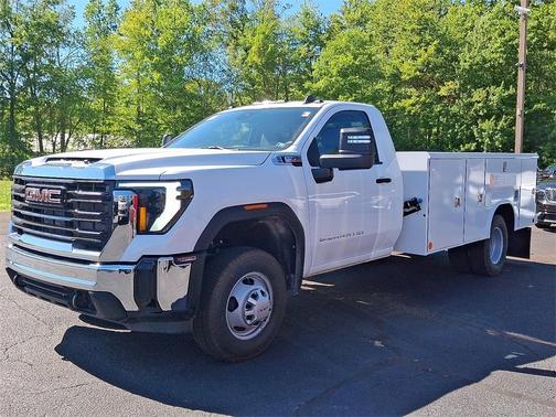 2025 GMC Sierra 3500 Pro