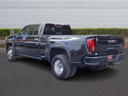 2023 GMC Sierra 3500 Denali