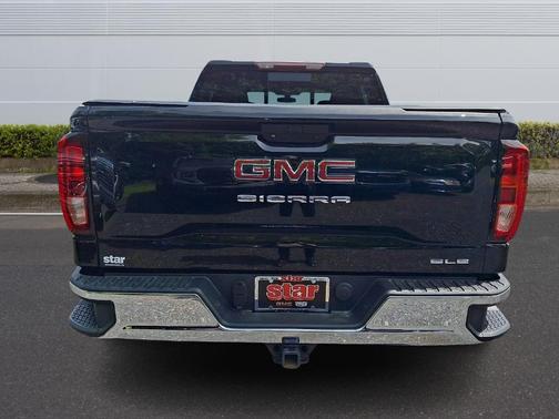 Onyx Black 2019 GMC Sierra 1500 SLE